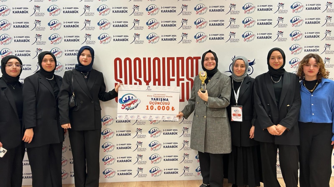 Sosyal Model Tasarım Yarışması’nda Türkiye Üçüncüsü Olduk