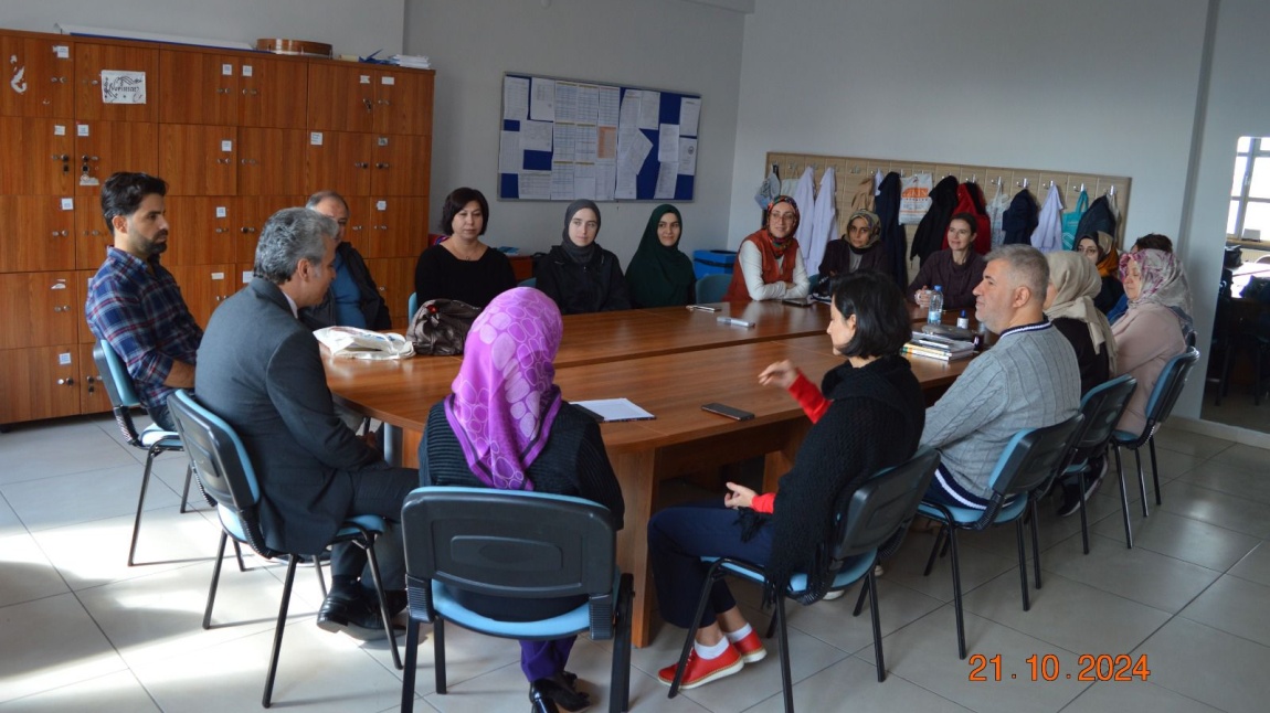 İlçe Milli Eğitim Müdürümüz Sn. Ayhan ERİN'in Okulumuzu Ziyareti